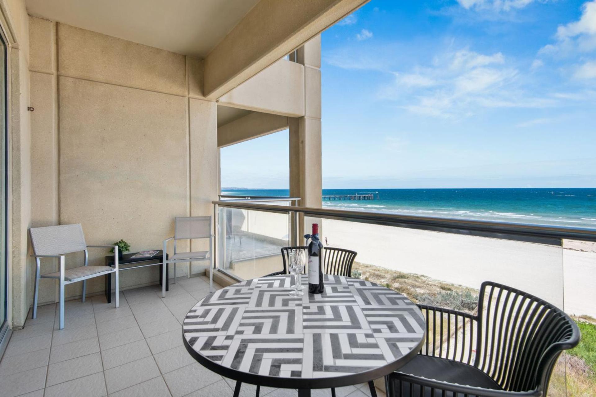 Belle Escapes - Beachfront Balcony *