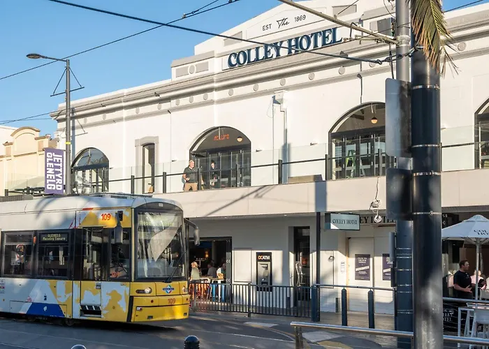 Belle Escapes - Beachfront Balcony Glenelg