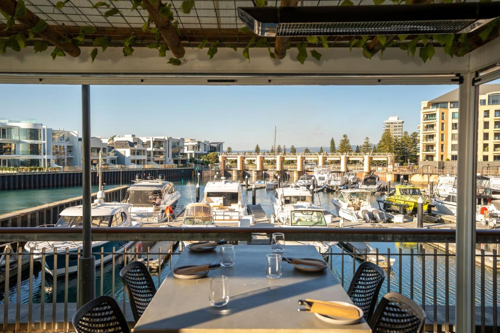 Apartment Belle Escapes - Beachfront Balcony *